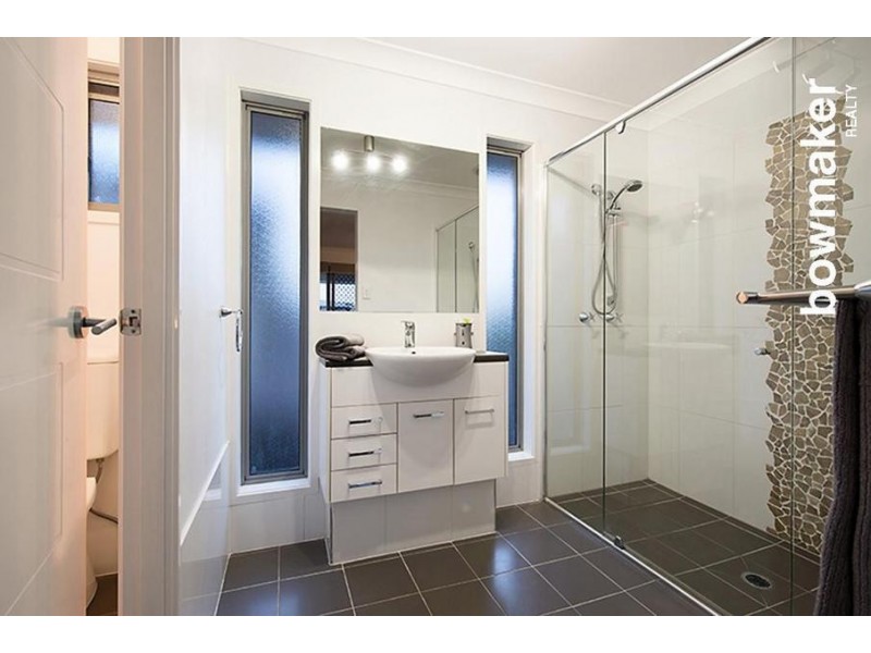 2 Armour Close, North Lakes QLD 4509