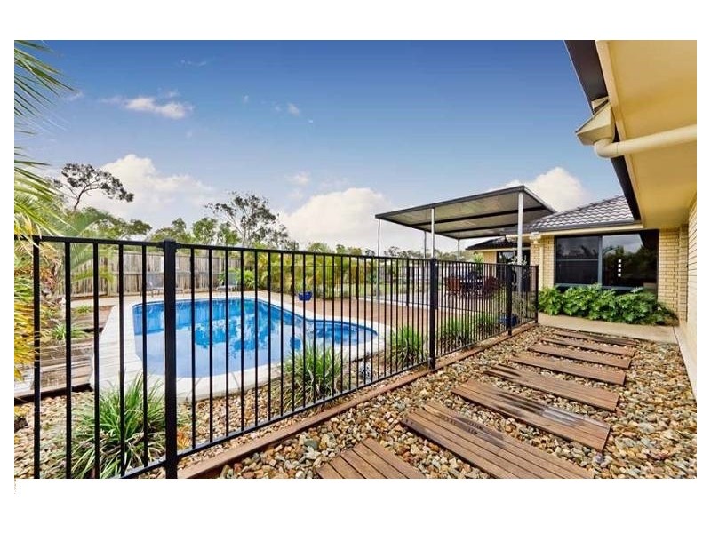 2 Pipit Close, Mango Hill QLD 4509