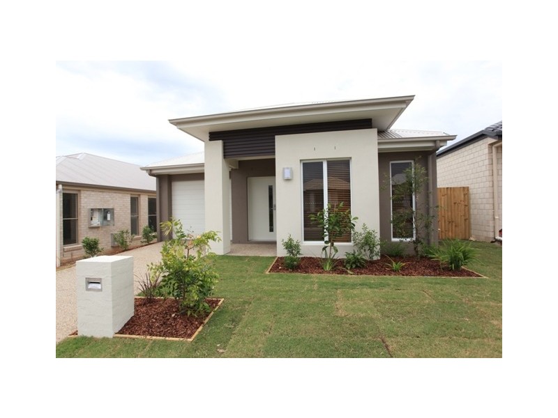 120 Mackintosh Drive, North Lakes QLD 4509