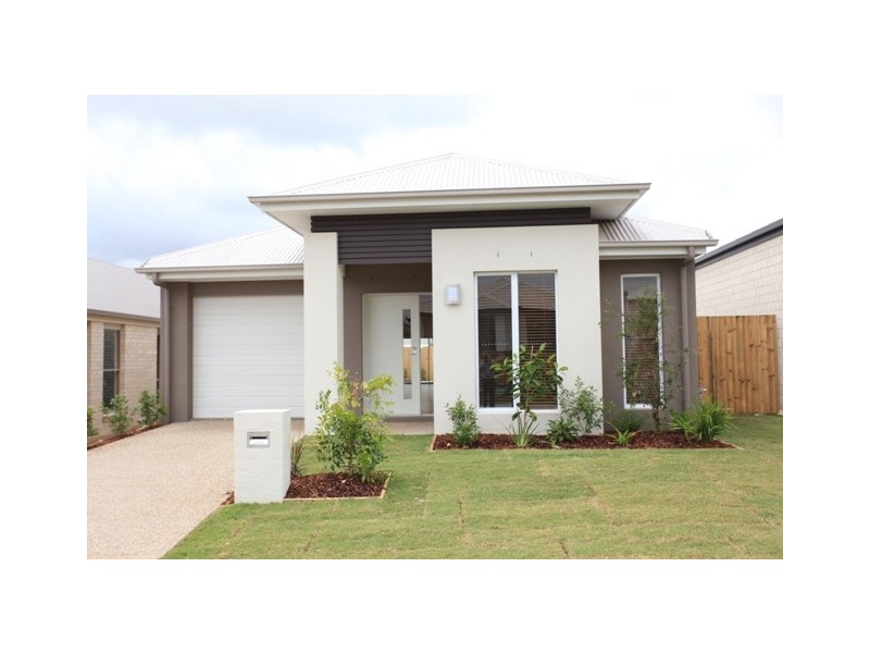 120 Mackintosh Drive, North Lakes QLD 4509