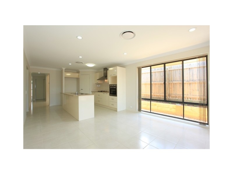 20 Severn Crescent, North Lakes QLD 4509
