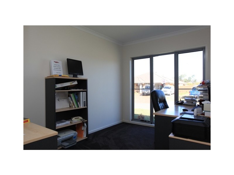 2 Yarrow Circuit, Griffin QLD 4503