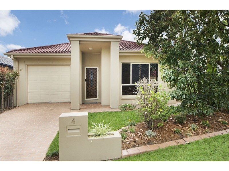 4 Allenby Close, North Lakes QLD 4509