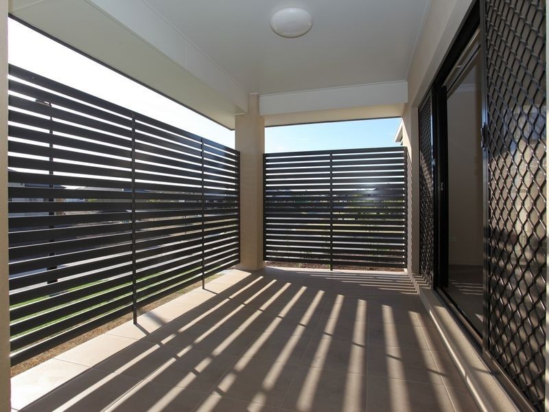 1/7 First Street, North Lakes QLD 4509