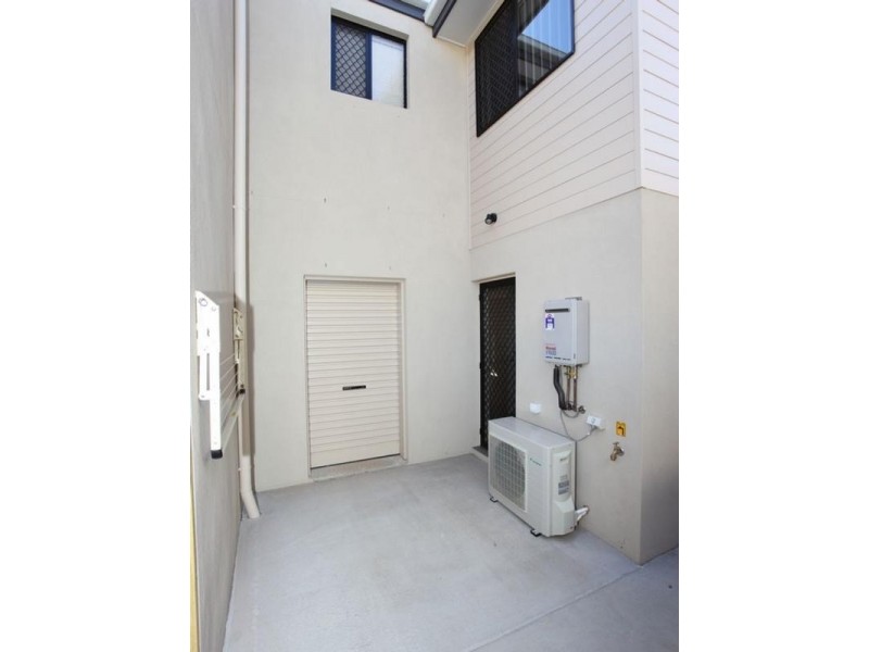 1/7 First Street, North Lakes QLD 4509