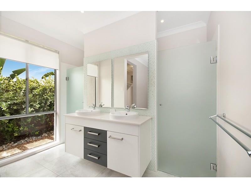 6 Moloney Place, North Lakes QLD 4509