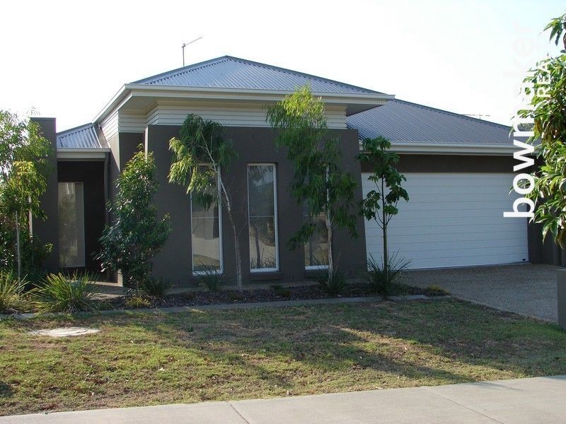 15 Satinay Parade, North Lakes QLD 4509