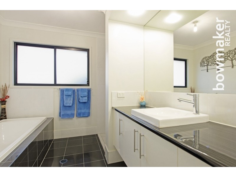 16 Lacebark Street, North Lakes QLD 4509