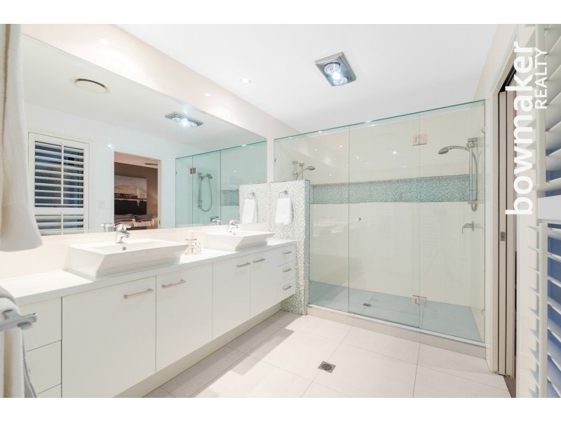 1 Nicklaus Parade, North Lakes QLD 4509