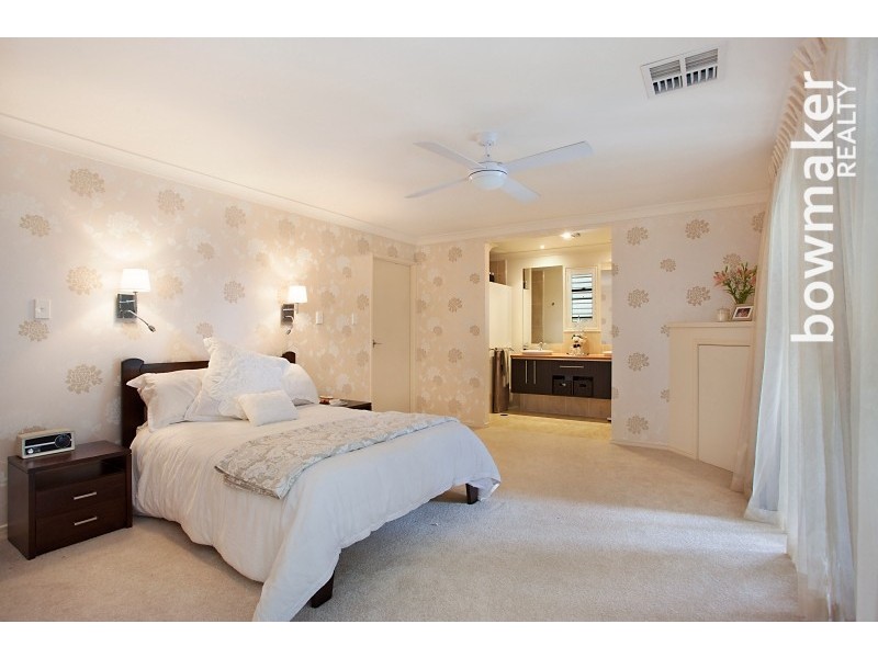 8 Pampling Court, North Lakes QLD 4509