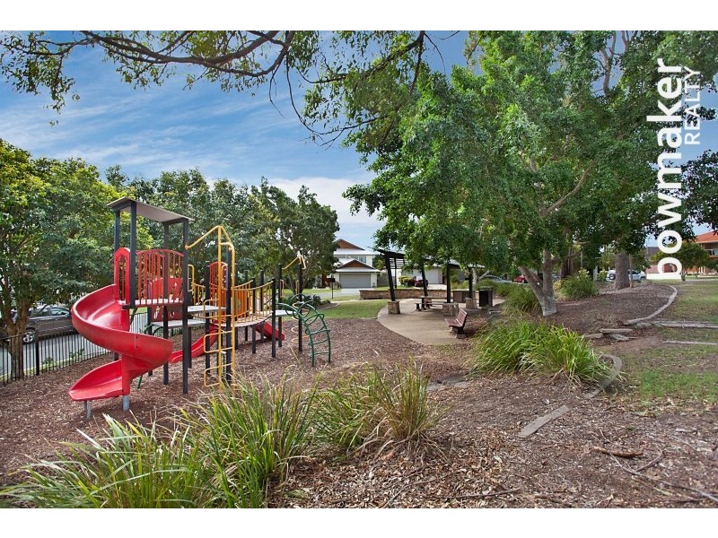 8 Pampling Court, North Lakes QLD 4509