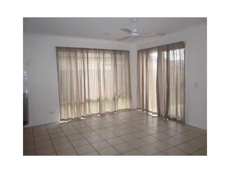 80 Hollywood Avenue, Bellmere QLD 4510