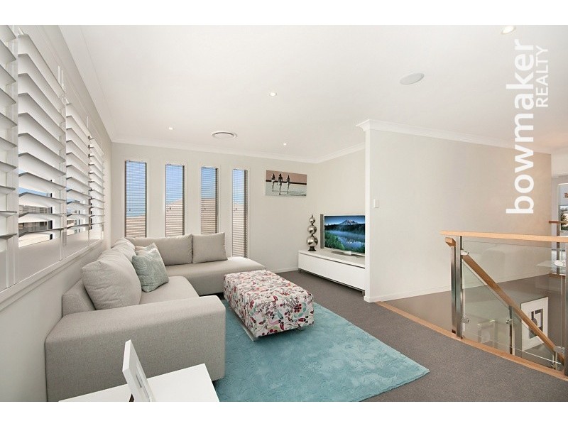 18 Forrestal Circuit, North Lakes QLD 4509