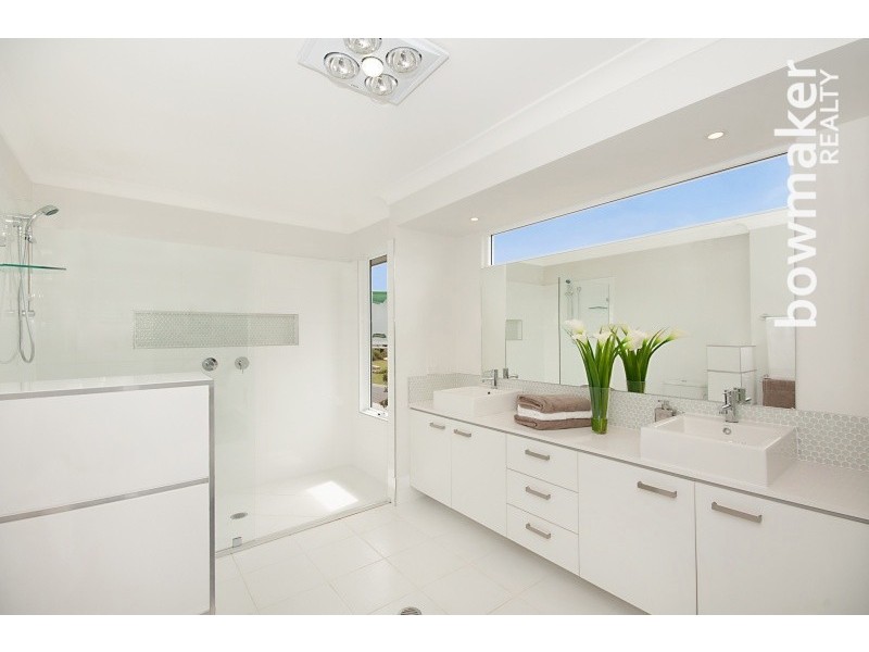 18 Forrestal Circuit, North Lakes QLD 4509