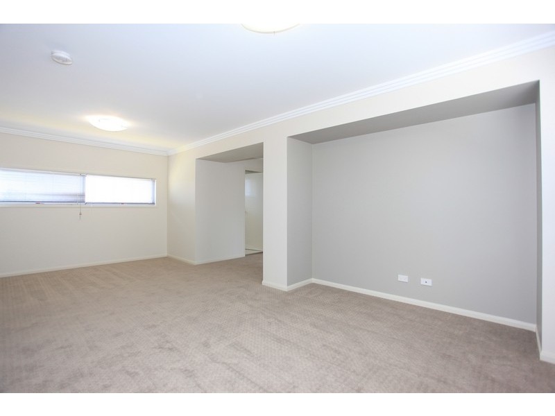 2 Lomond Street, North Lakes QLD 4509