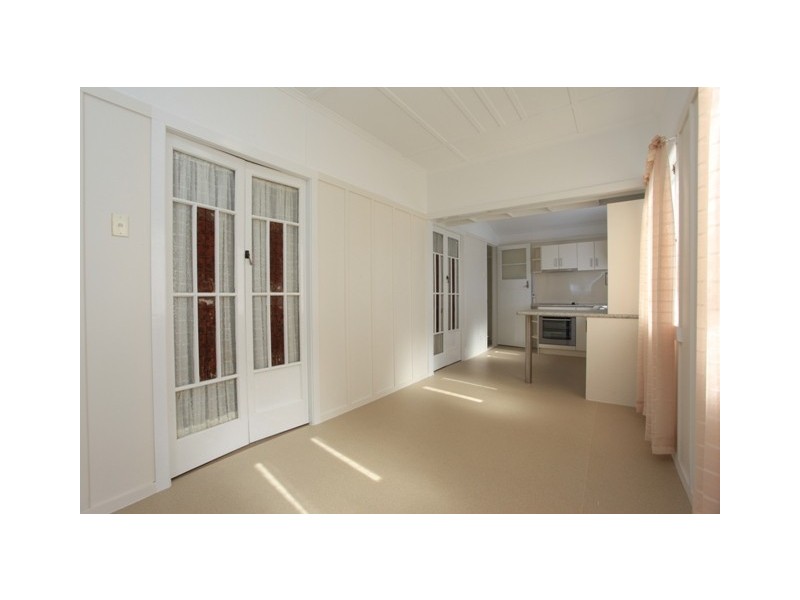 1 Esplanade, Deception Bay QLD 4508