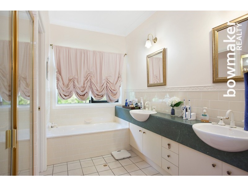 28 Lochside Drive, North Lakes QLD 4509