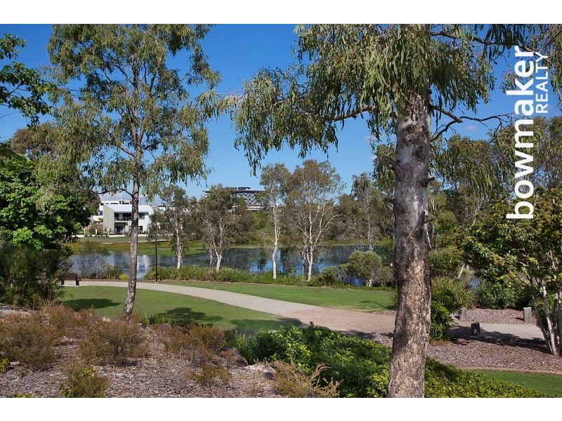 28 Lochside Drive, North Lakes QLD 4509