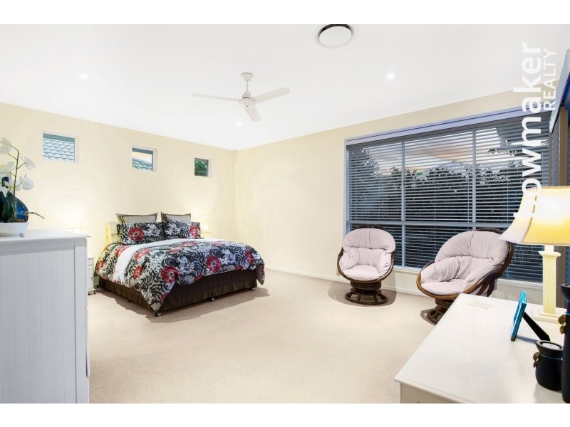18 Thomson Close, North Lakes QLD 4509