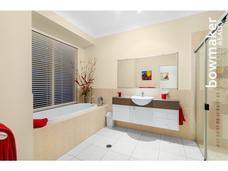 18 Thomson Close, North Lakes QLD 4509