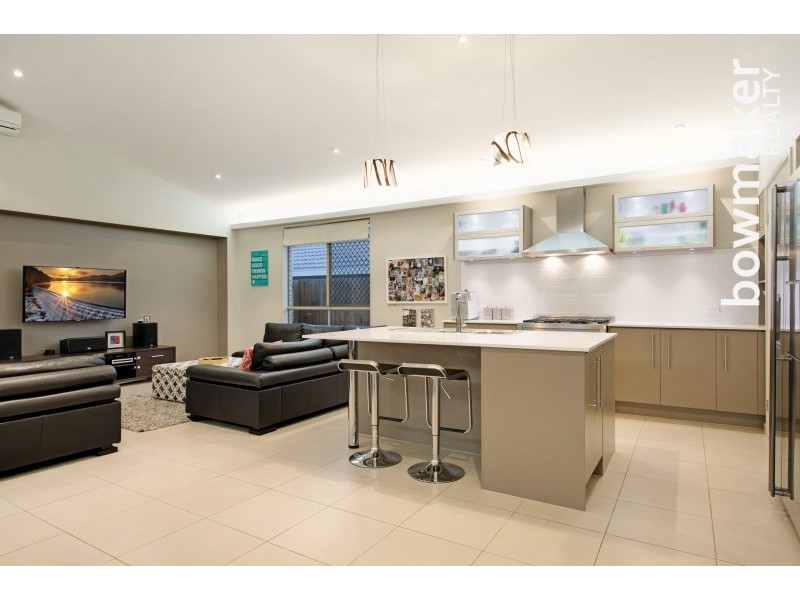 16 Dusky Street, North Lakes QLD 4509