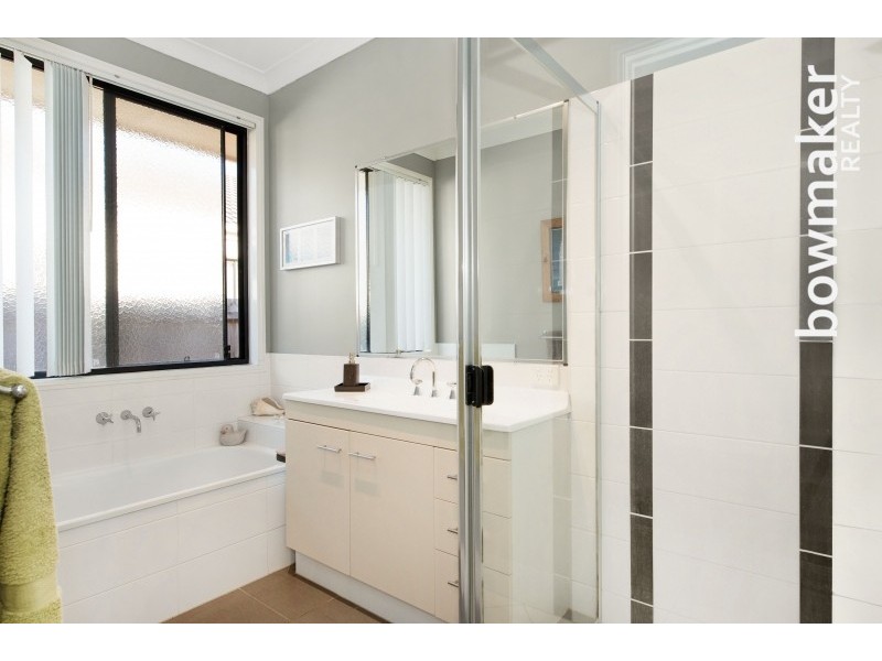 1 Caswell Close, North Lakes QLD 4509