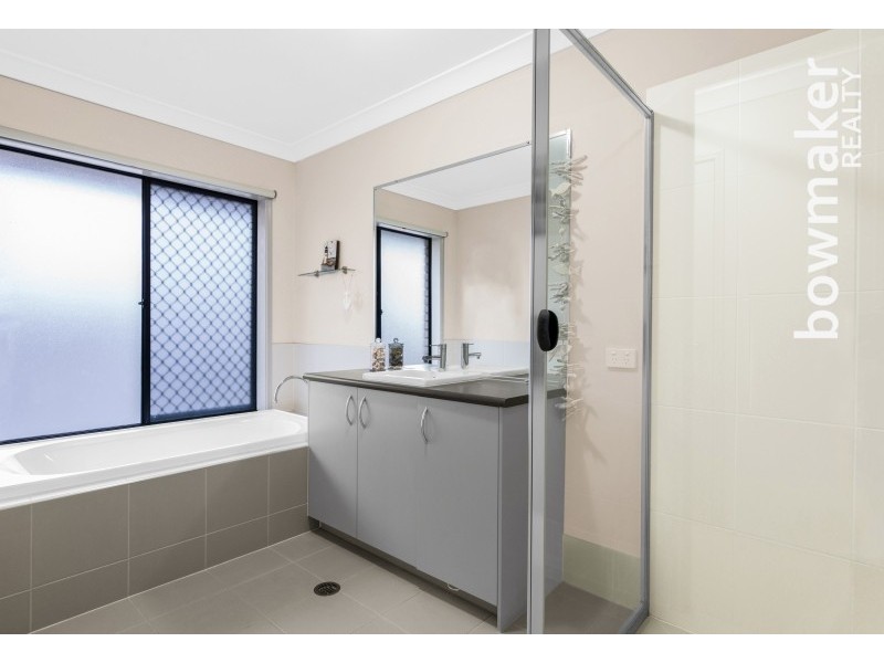 4 Kennedia Court, North Lakes QLD 4509