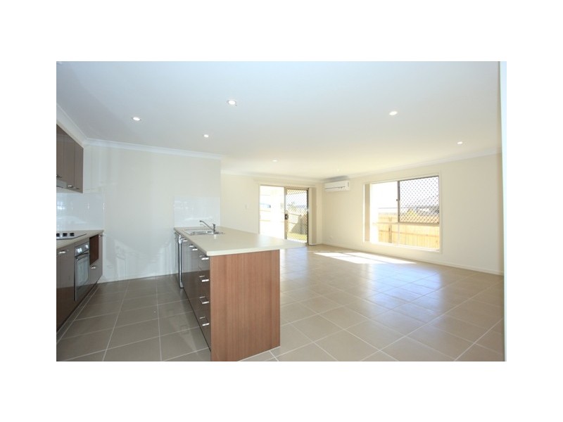 146 Nicklaus Parade, North Lakes QLD 4509