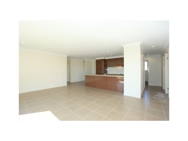 146 Nicklaus Parade, North Lakes QLD 4509