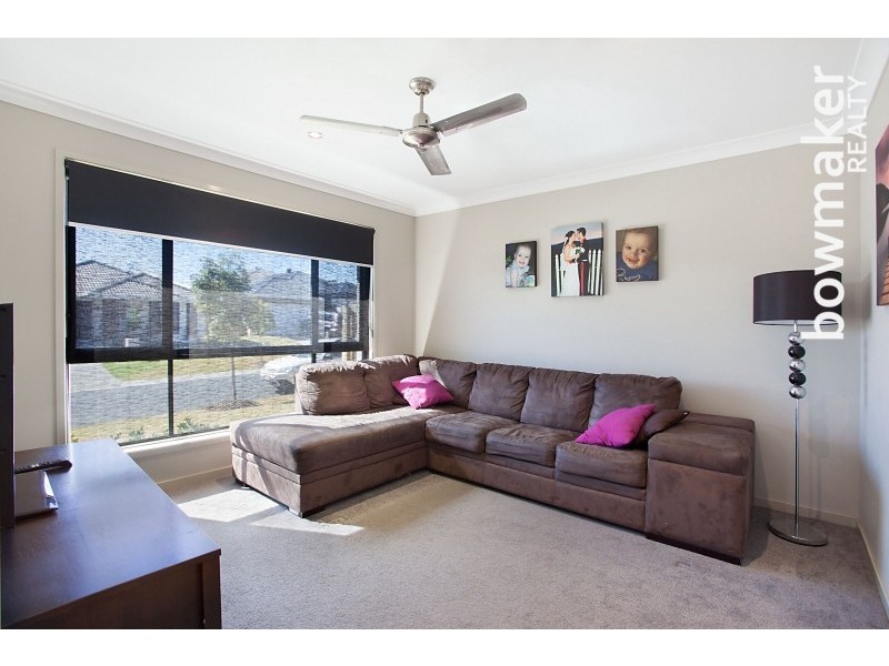 9 Nullarbor Circuit, North Lakes QLD 4509