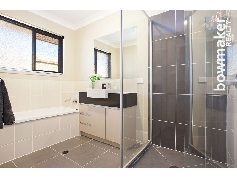 9 Nullarbor Circuit, North Lakes QLD 4509