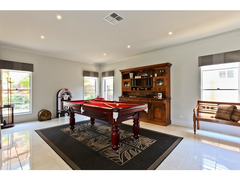 28 Morfontaine Street, North Lakes QLD 4509