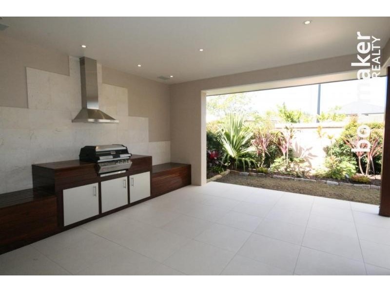 16 Elkington Circuit, North Lakes QLD 4509