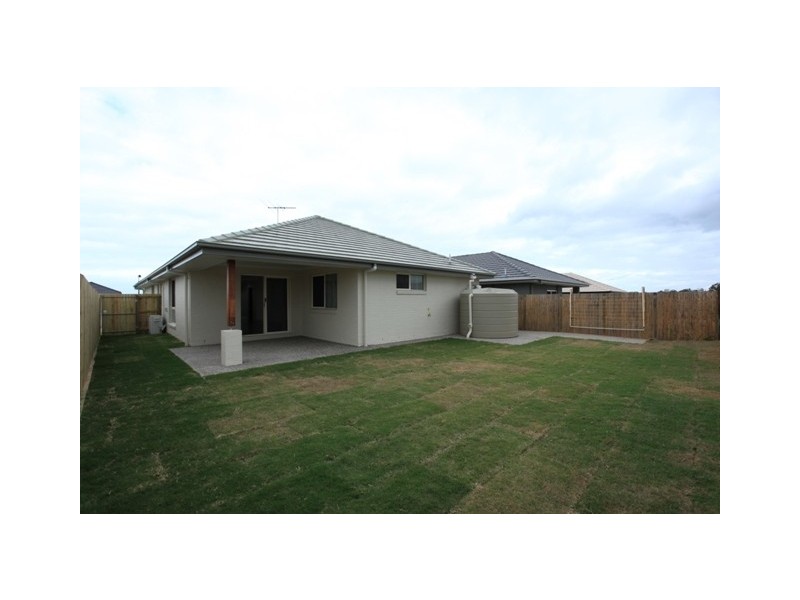 154 Nicklaus Parade, North Lakes QLD 4509