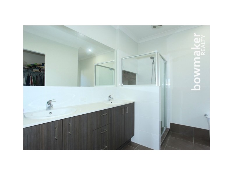 6 Crenshaw Street, North Lakes QLD 4509