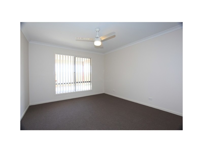 24 Williams Crescent, North Lakes QLD 4509