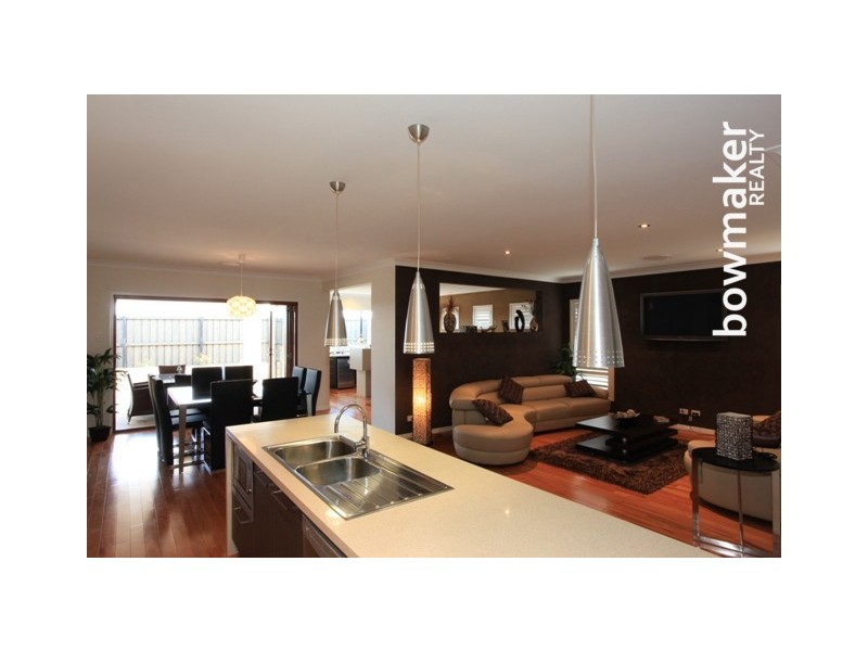 38 Williams Crescent, North Lakes QLD 4509