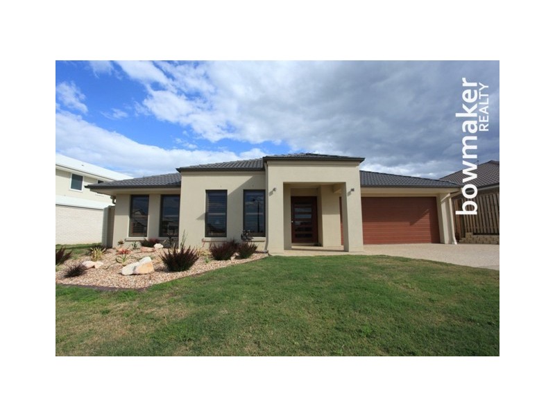 38 Williams Crescent, North Lakes QLD 4509