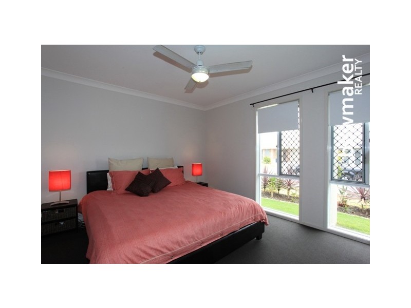 24 Chase Crescent, North Lakes QLD 4509