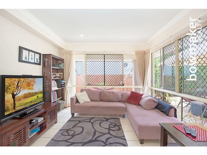 38 Whitfield Crescent, North Lakes QLD 4509