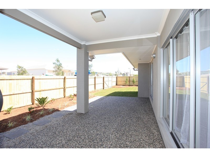 10 Friars Crescent, North Lakes QLD 4509