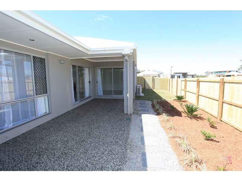 10 Friars Crescent, North Lakes QLD 4509