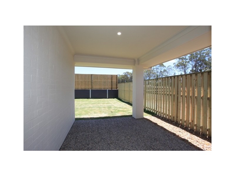 28 Lorikeet Parade ESSENCIA, Dakabin QLD 4503