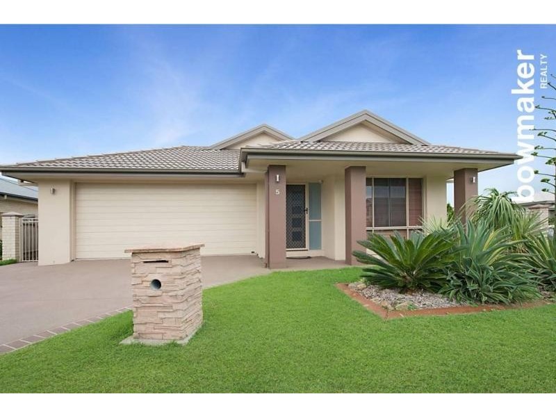 5 Langham Crescent, North Lakes QLD 4509