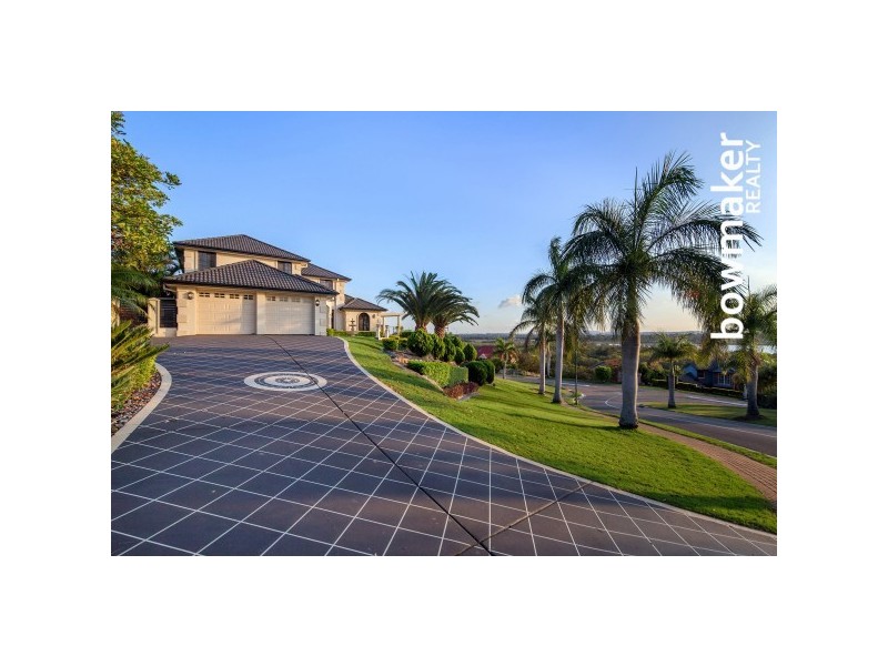 15 Kingshand Drive, Murrumba Downs QLD 4503