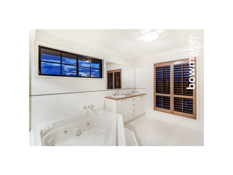 15 Kingshand Drive, Murrumba Downs QLD 4503