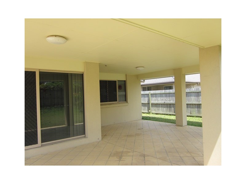 8 Leichhardt Avenue, Rothwell QLD 4022