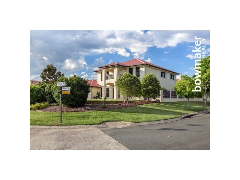 32 Lochside Drive, North Lakes QLD 4509