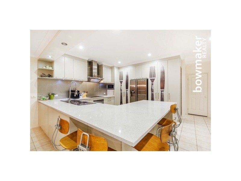 32 Lochside Drive, North Lakes QLD 4509