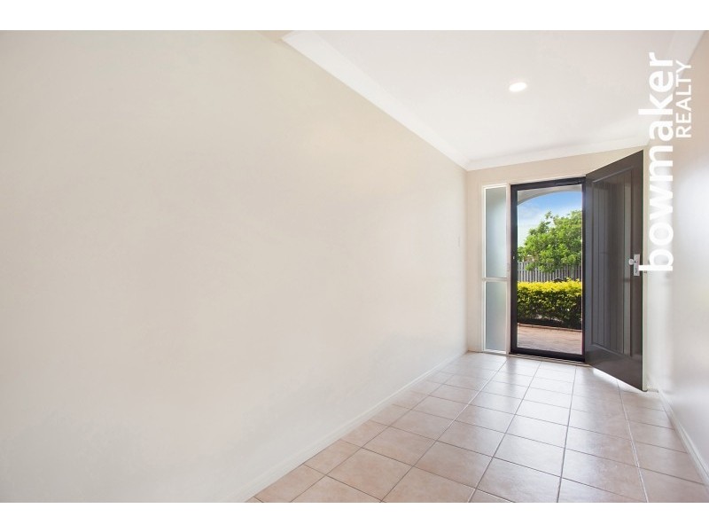 4 Whitfield Cres, North Lakes QLD 4509